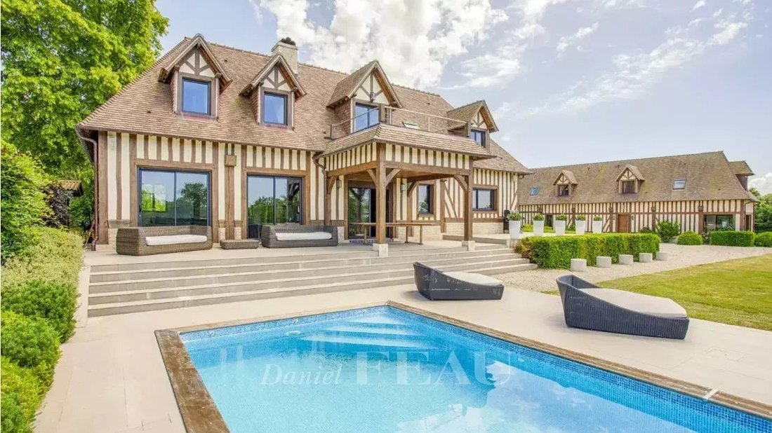 Estate in Pont-l'Évêque, Normandy, France 1 - 17526665