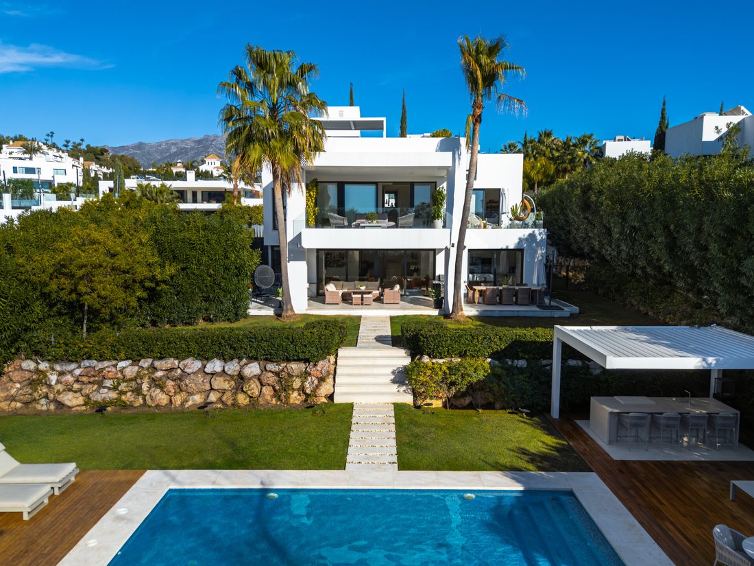 Villa in Marbella, Andalusia, Spain 1 - 18153054