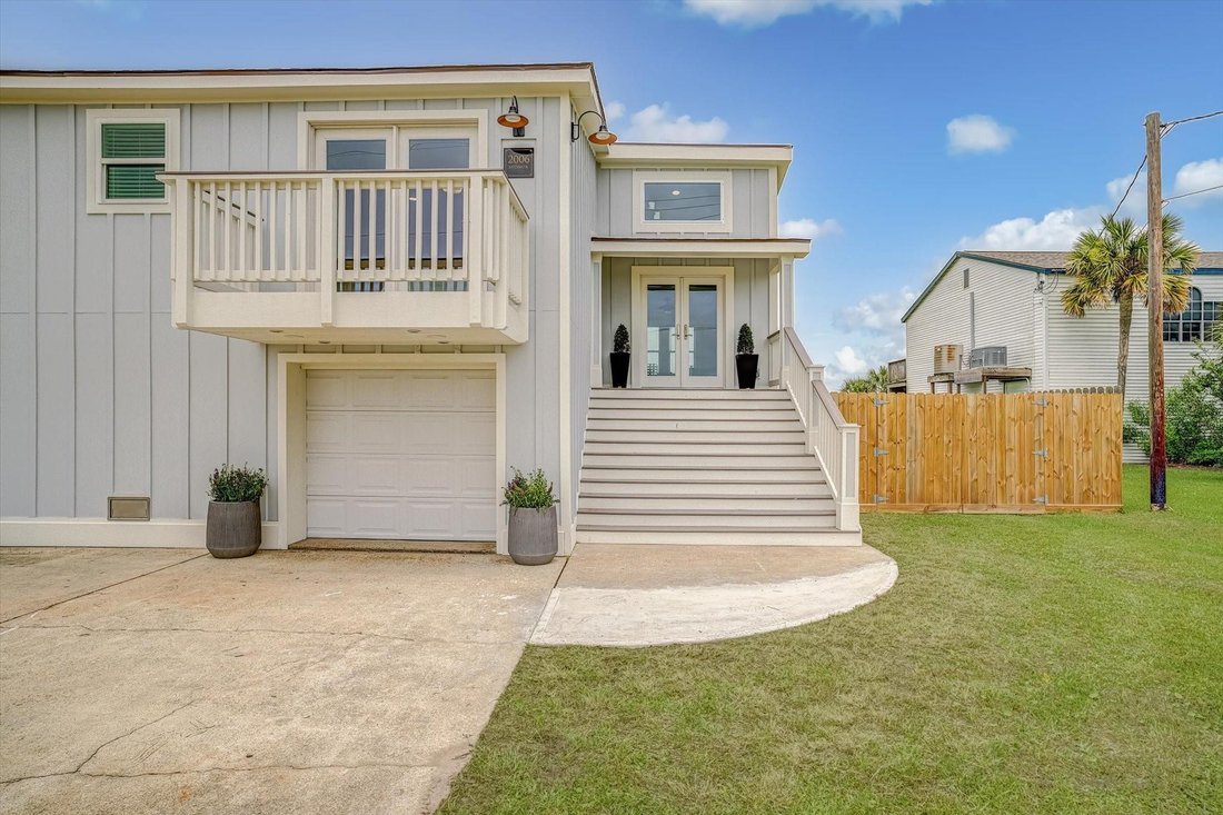 House in Galveston, Texas, United States 4 - 18152777
