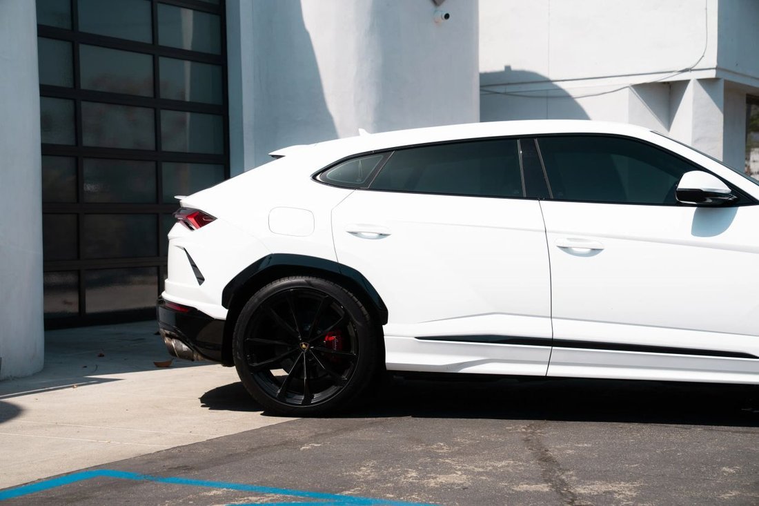 Suv in Riverside, CA, United States 3 - 18153483