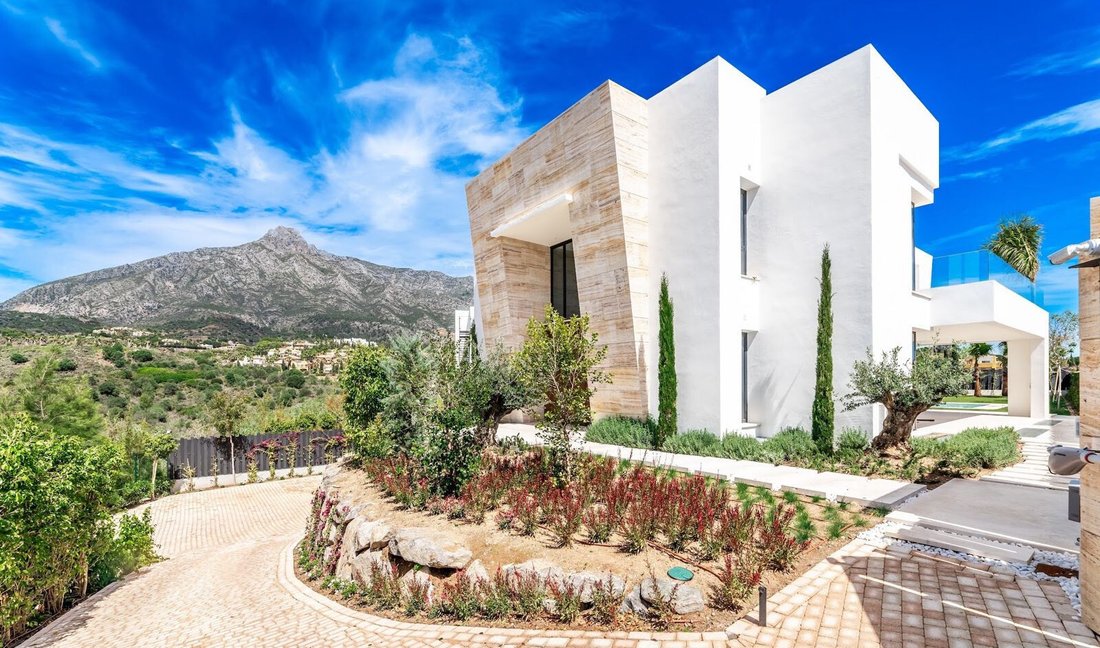 Villa in Marbella, Andalusia, Spain 1 - 18153029