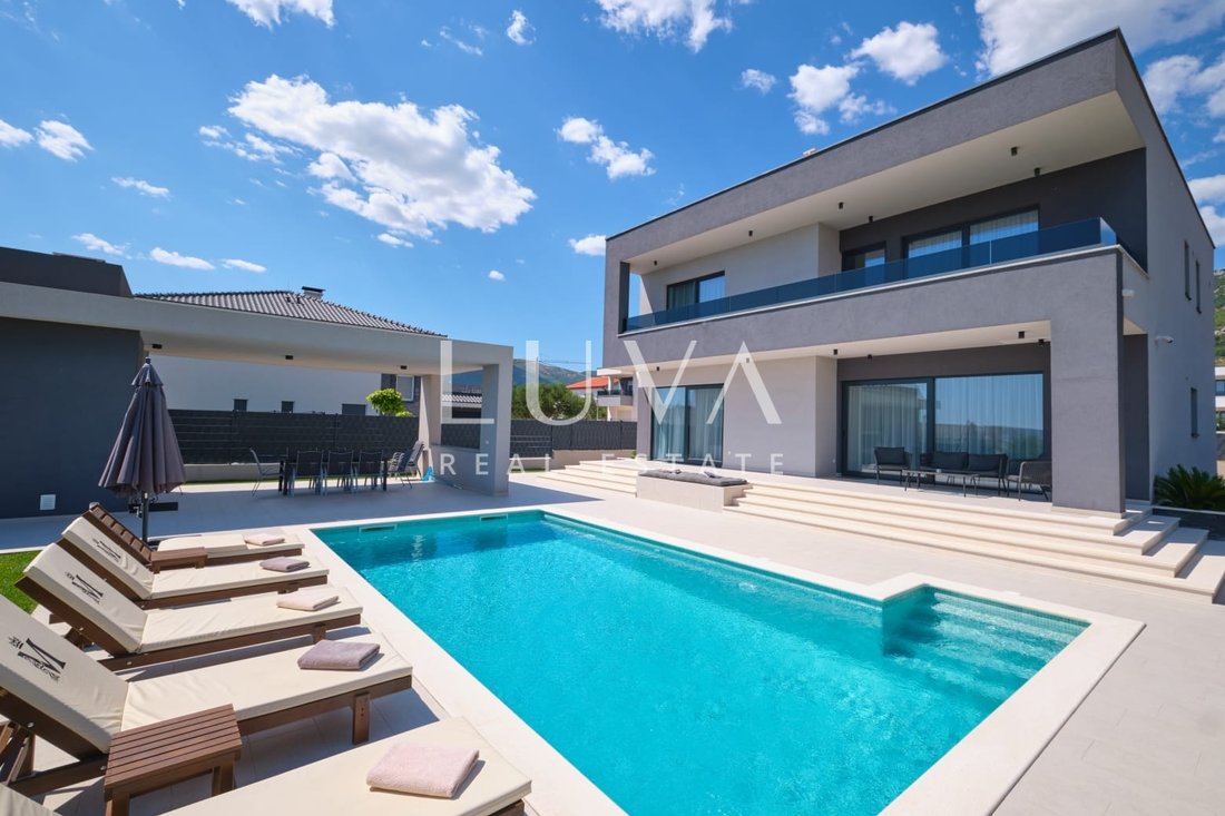 Villa in Kastel Stari, Split-Dalmatia County, Croatia 1 - 18153046
