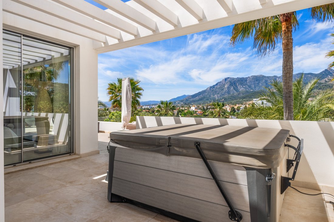 Villa in Marbella, Andalusia, Spain 5 - 18153028