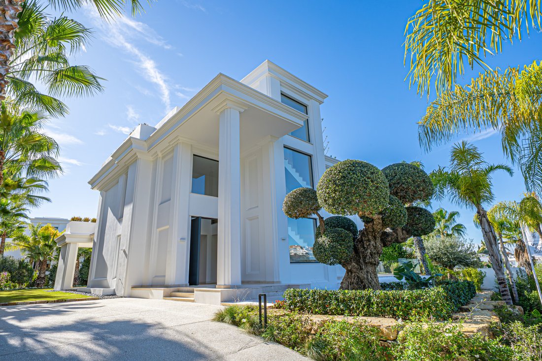 Villa in Marbella, Andalusia, Spain 1 - 18153027