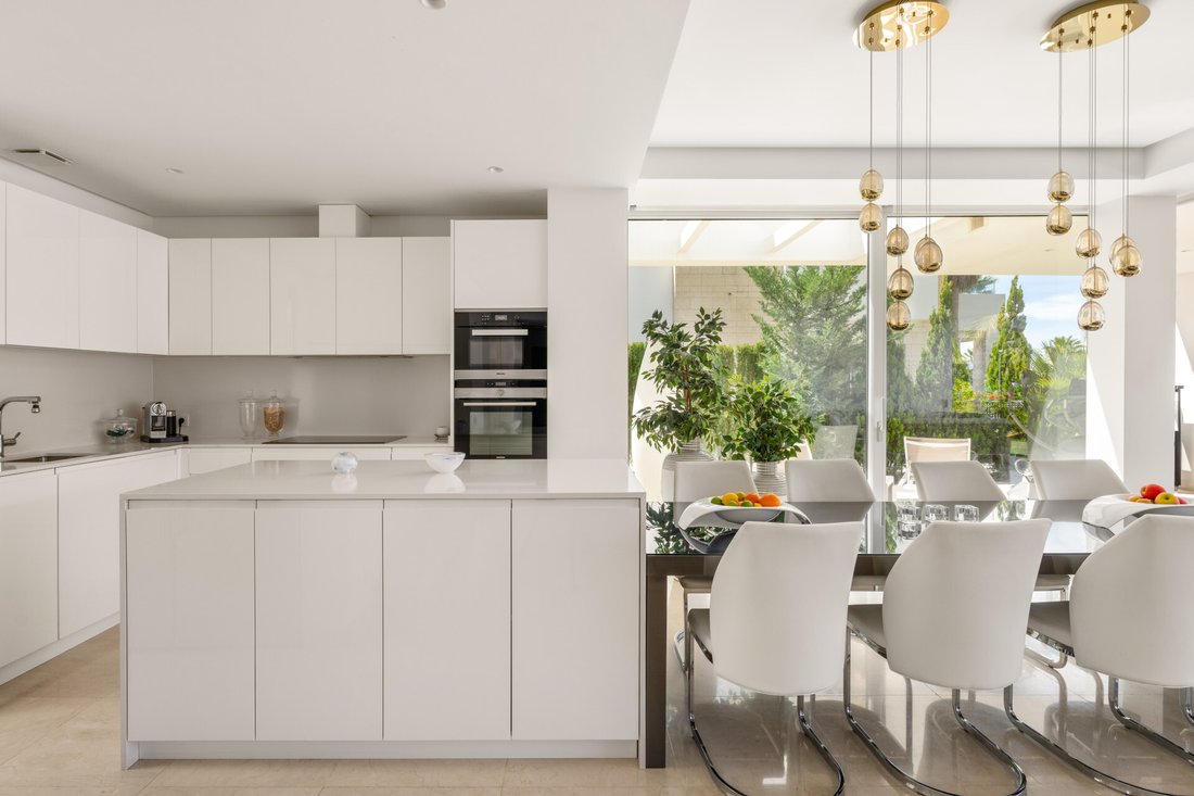 Villa in Marbella, Andalusia, Spain 3 - 18153028