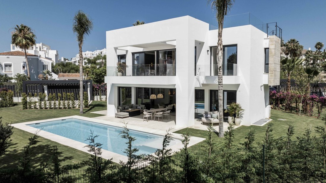 Villa in Marbella, Andalusia, Spain 1 - 18153022
