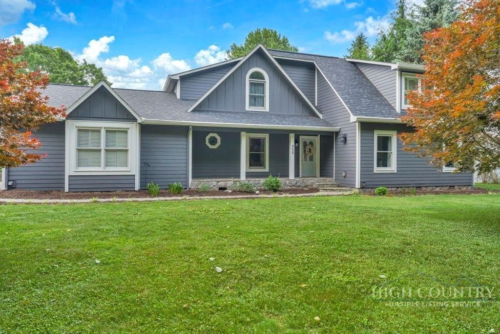 West Jefferson, North Carolina, United States 2 - 18153040