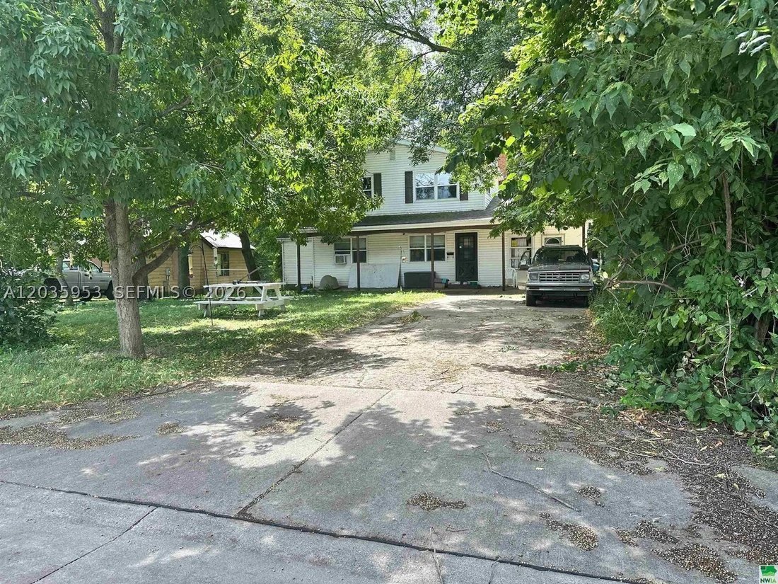 House in Arnolds Park, Iowa, United States 1 - 18152571