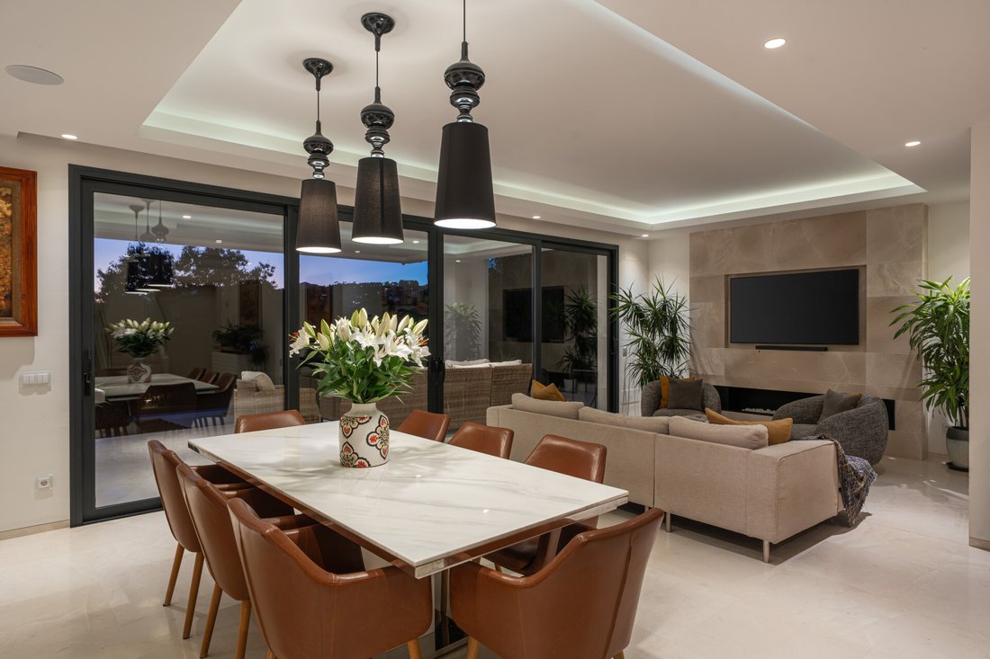 Villa in Marbella, Andalusia, Spain 2 - 18153054