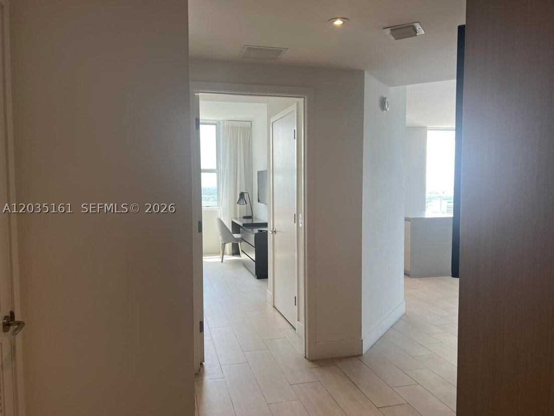 Condo in Hollywood, Florida, United States 4 - 18152572