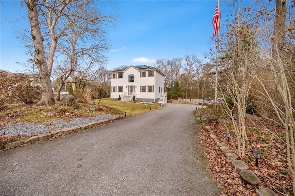 House in Dartmouth, Massachusetts, United States 3 - 18152499