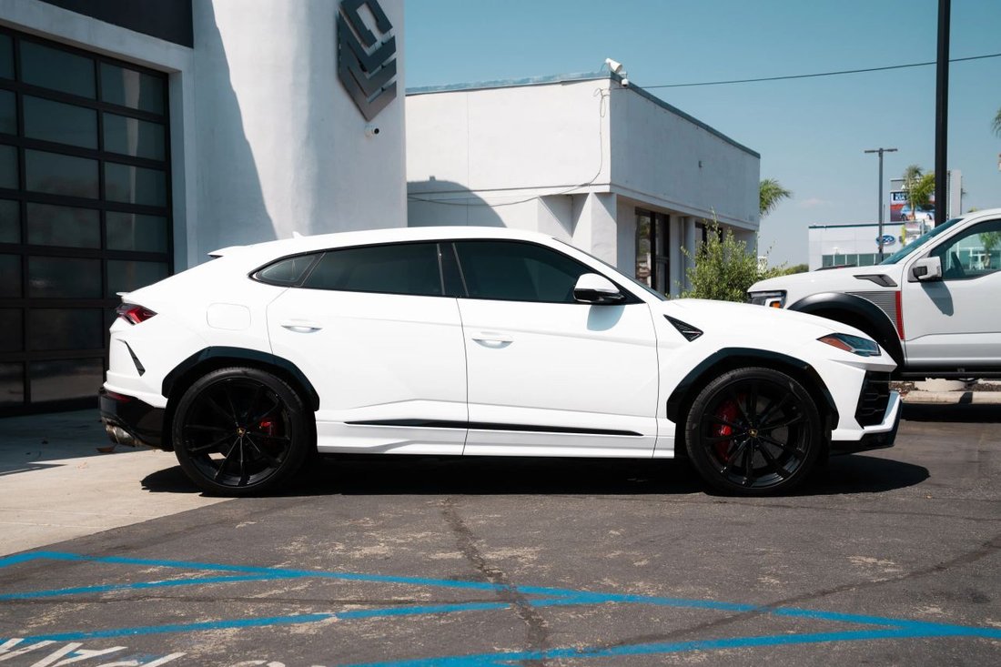 Suv in Riverside, CA, United States 2 - 18153483