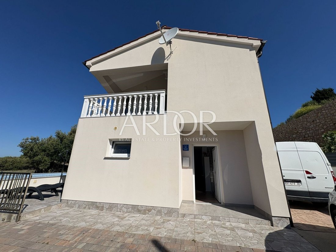 House in Banjol, Primorje-Gorski Kotar County, Croatia 1 - 18153045
