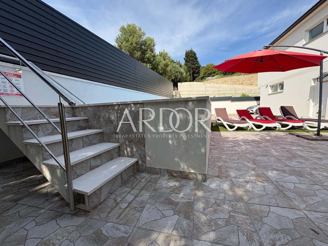 House in Banjol, Primorje-Gorski Kotar County, Croatia 4 - 18153048