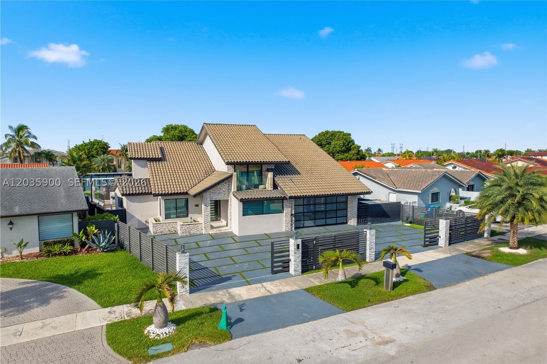 House in Miami, Florida, United States 2 - 18152573