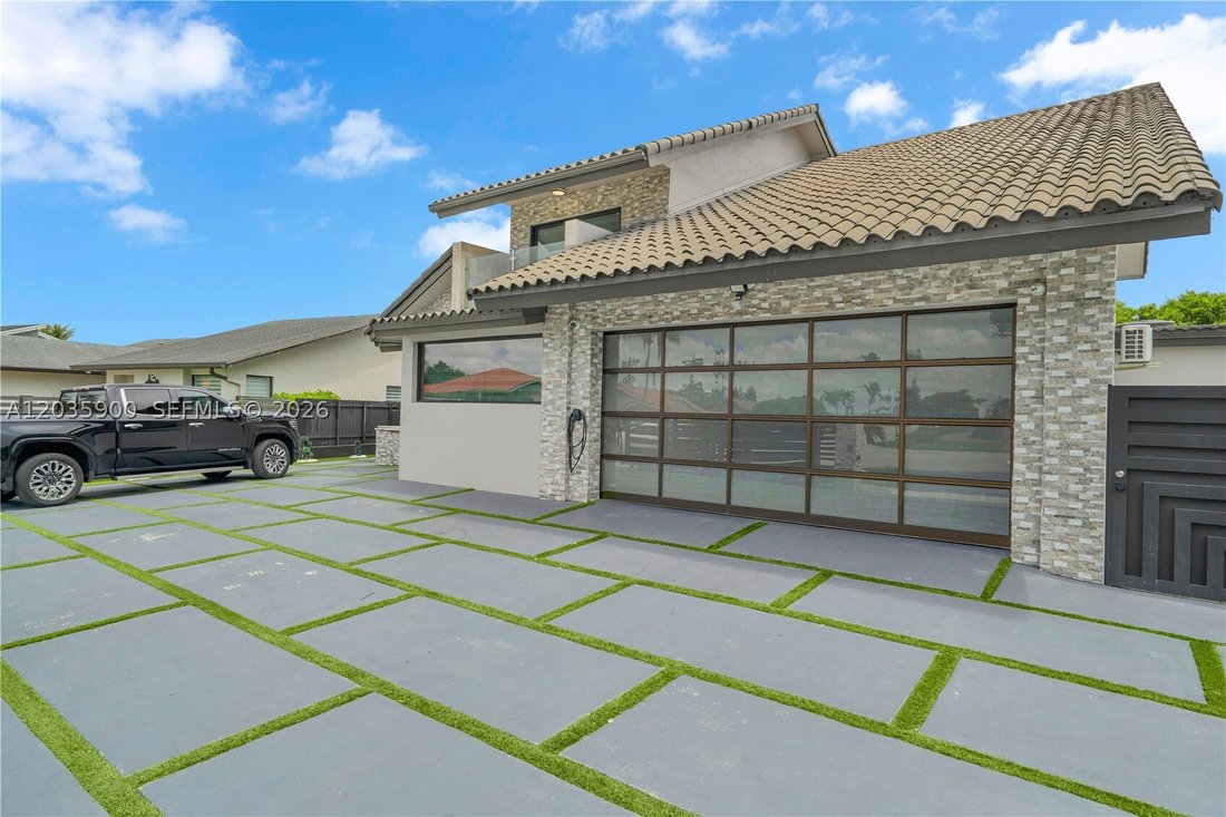 House in Miami, Florida, United States 4 - 18152573