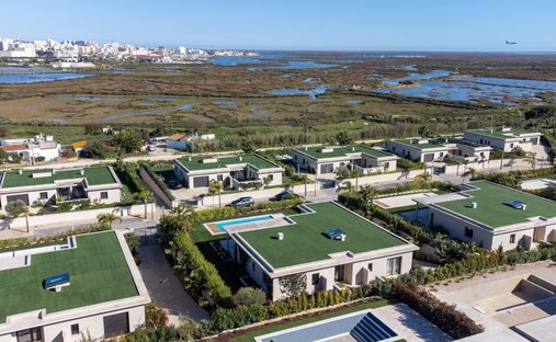 Villa in Montenegro, Algarve, Portugal 1