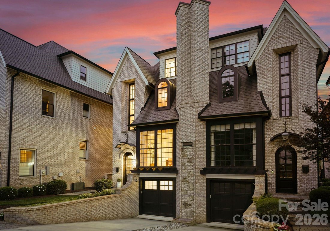 Condo in Charlotte, North Carolina, United States 2 - 18163781
