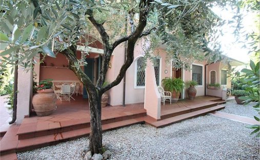 Villa in Center, Forte dei Marmi, Tuscany 1