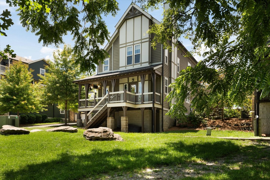 Co Op in Nashville, Tennessee, United States 1 - 18159894