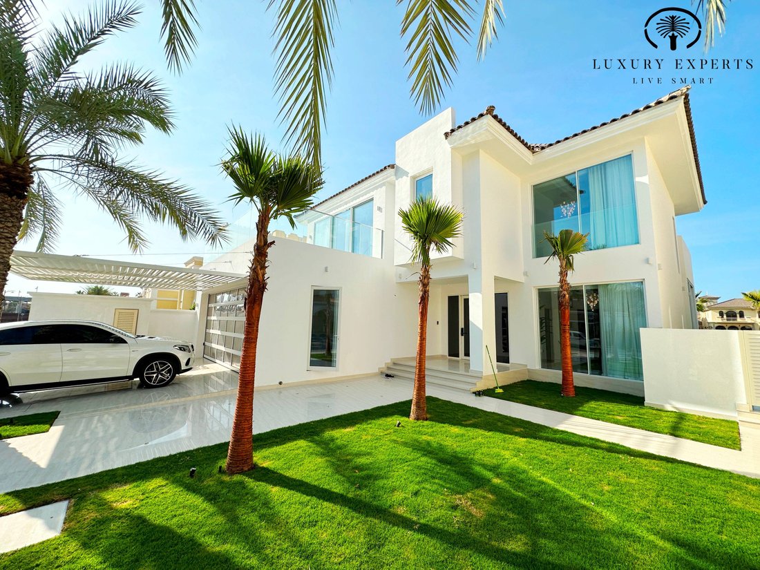 Villa in Palm Jumeirah, Dubai, United Arab Emirates 2 - 18155524