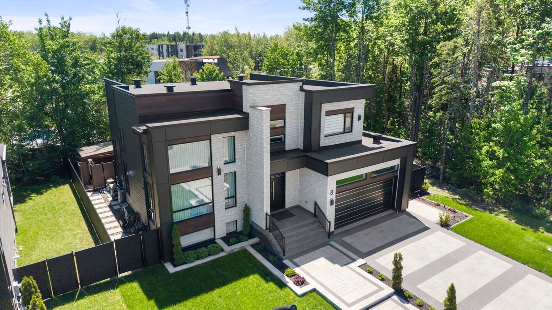 House in Blainville, Quebec, Canada 2 - 18160525