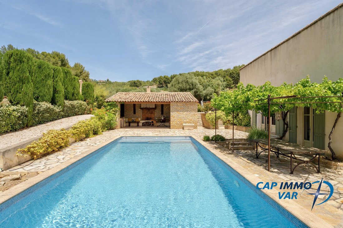 Villa in La Cadiere-d'Azur, Provence-Alpes-Côte d'Azur, France 4 - 18171640