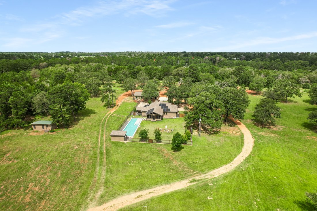 Farm Ranch in Smithville, Texas, United States 3 - 18171506