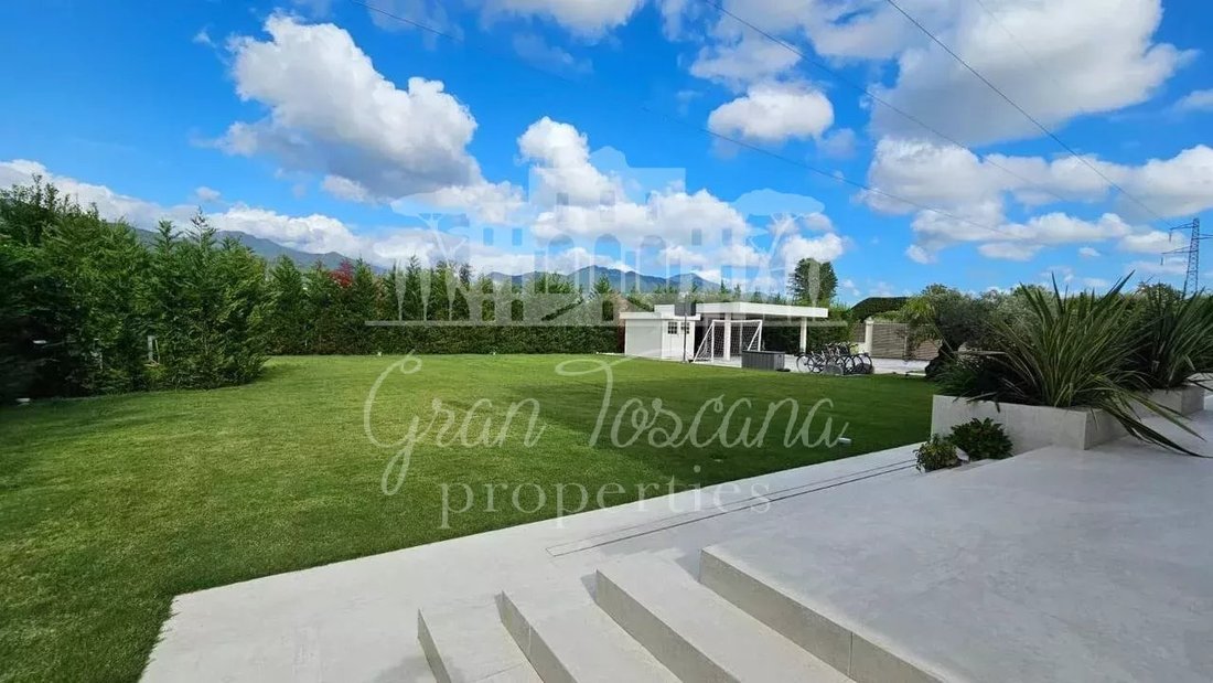 Villa in Vittoria Apuana, Forte dei Marmi, Tuscany 4 - 18165649
