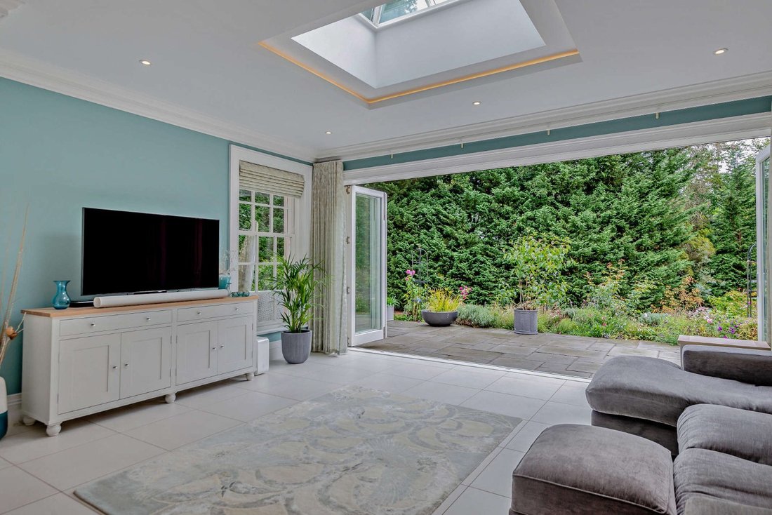 House in South Ascot, England 5 - 18164931
