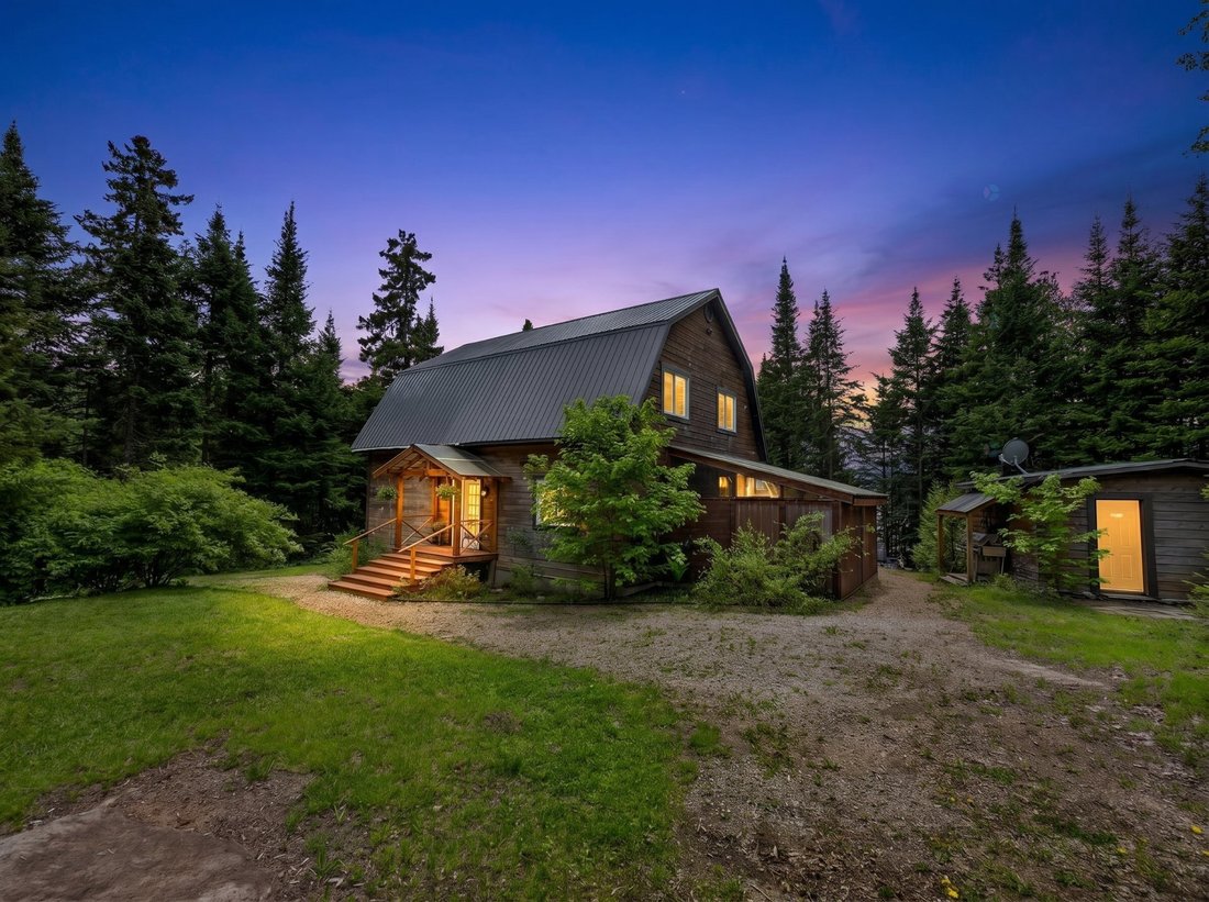 House in Saint-Adolphe-d'Howard, Quebec, Canada 4 - 18160466