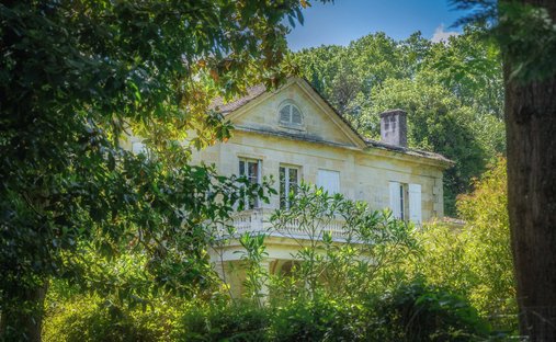 House in Arrondissement of Bordeaux, Nouvelle-Aquitaine, France 1