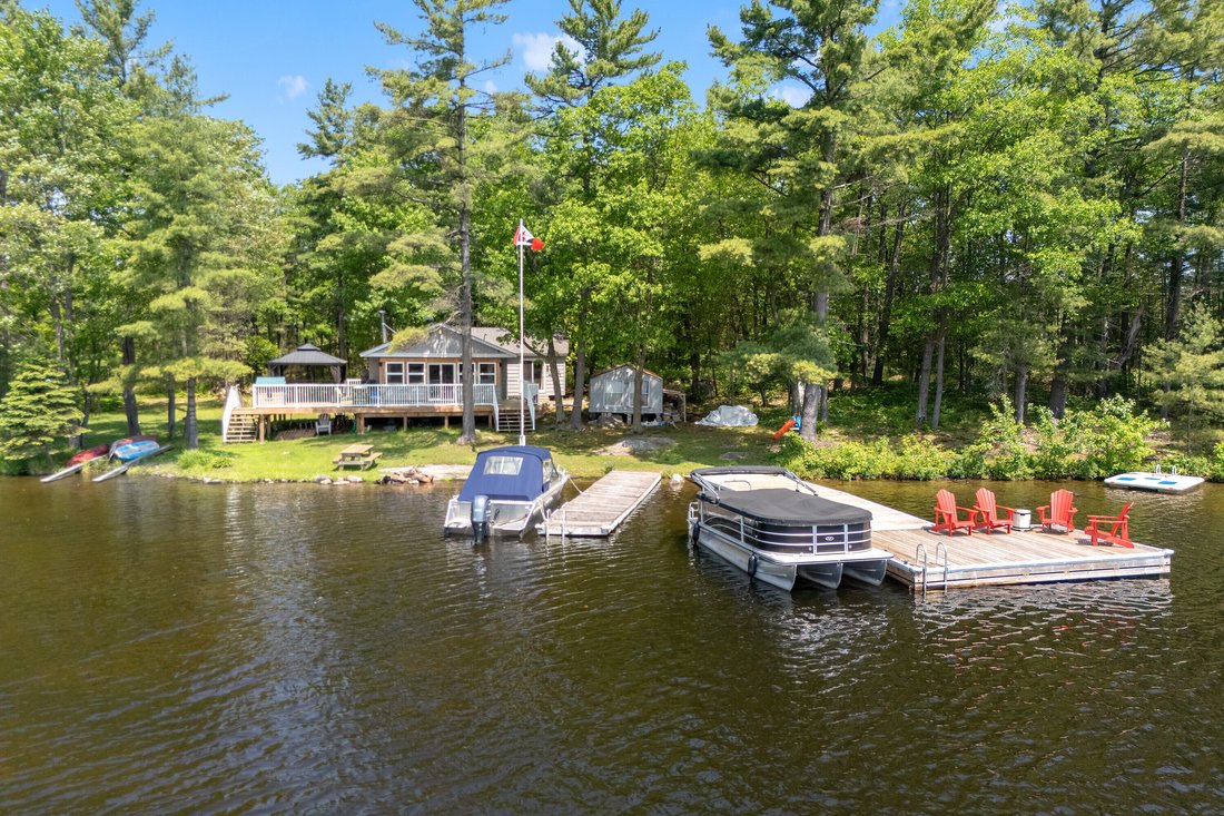 House in Georgian Bay, Ontario, Canada 1 - 18155751
