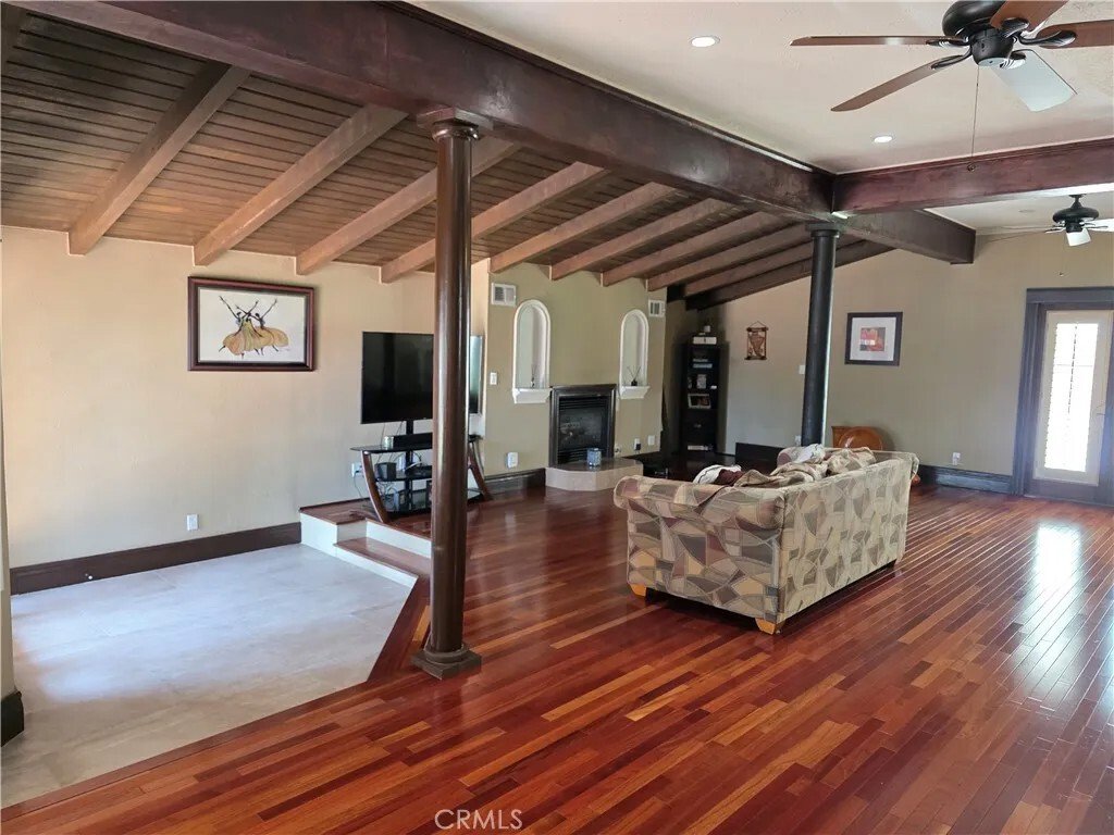 House in Signal Hill, California, United States 5 - 18154361