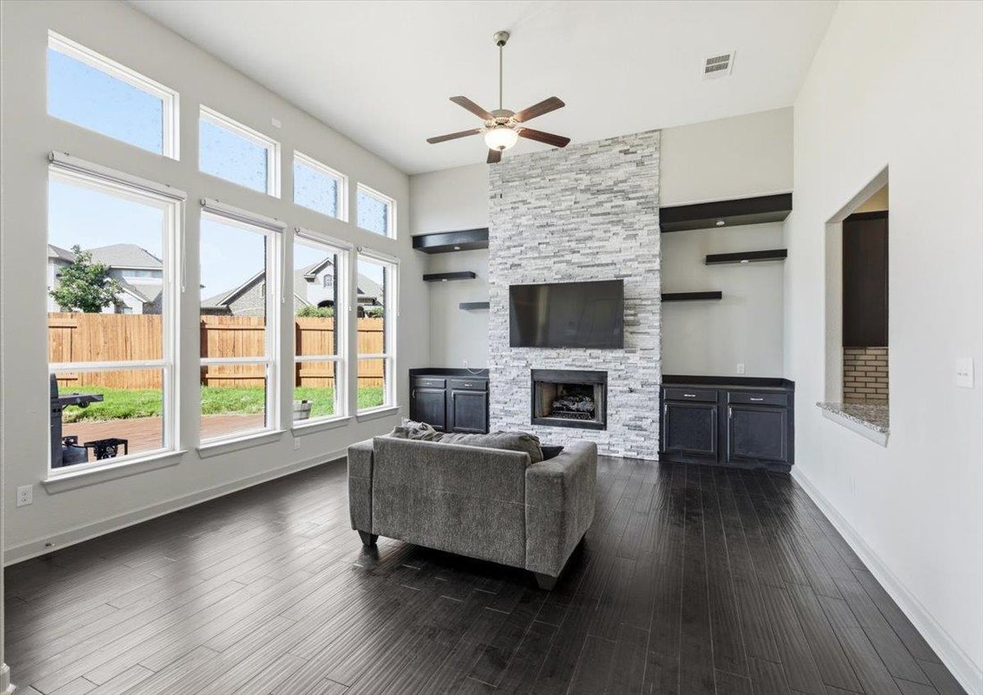 House in Buda, Texas, United States 4 - 18162468