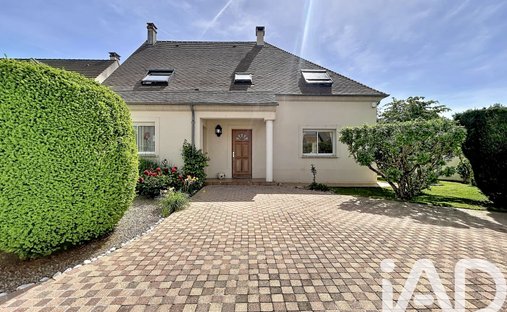 House in Favières, Ile-de-France, France 1