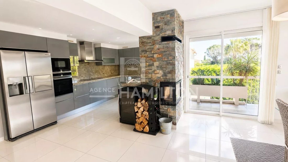 Apartment in Mandelieu-la-Napoule, Provence-Alpes-Côte d'Azur, France 5 - 18156491