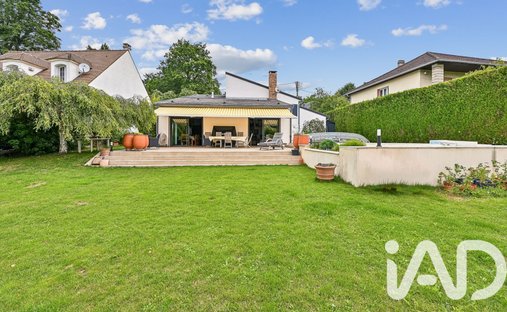 House in Centre, Groslay, France 1