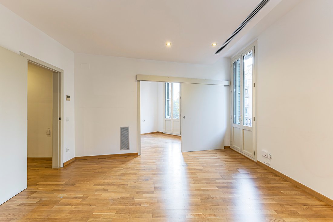 Apartment in Eixample, Barcelona, Spain 3 - 18158975