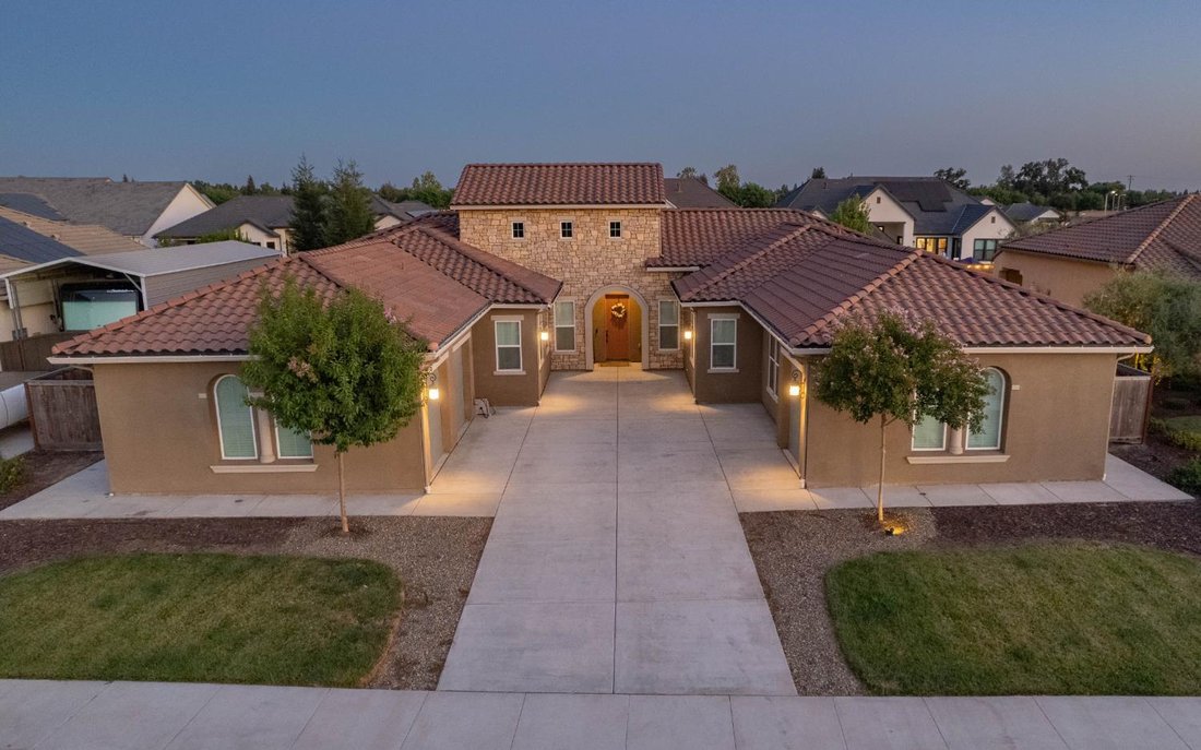 House in Visalia, California, United States 5 - 17878976