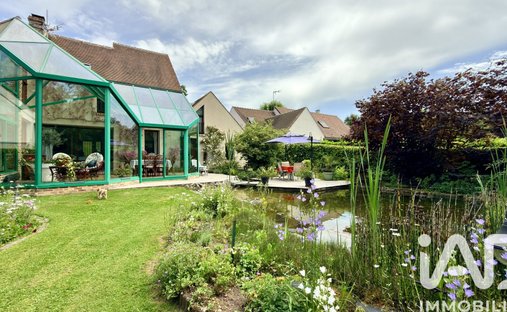Casa a Ermenonville, Alta Francia, Francia 1