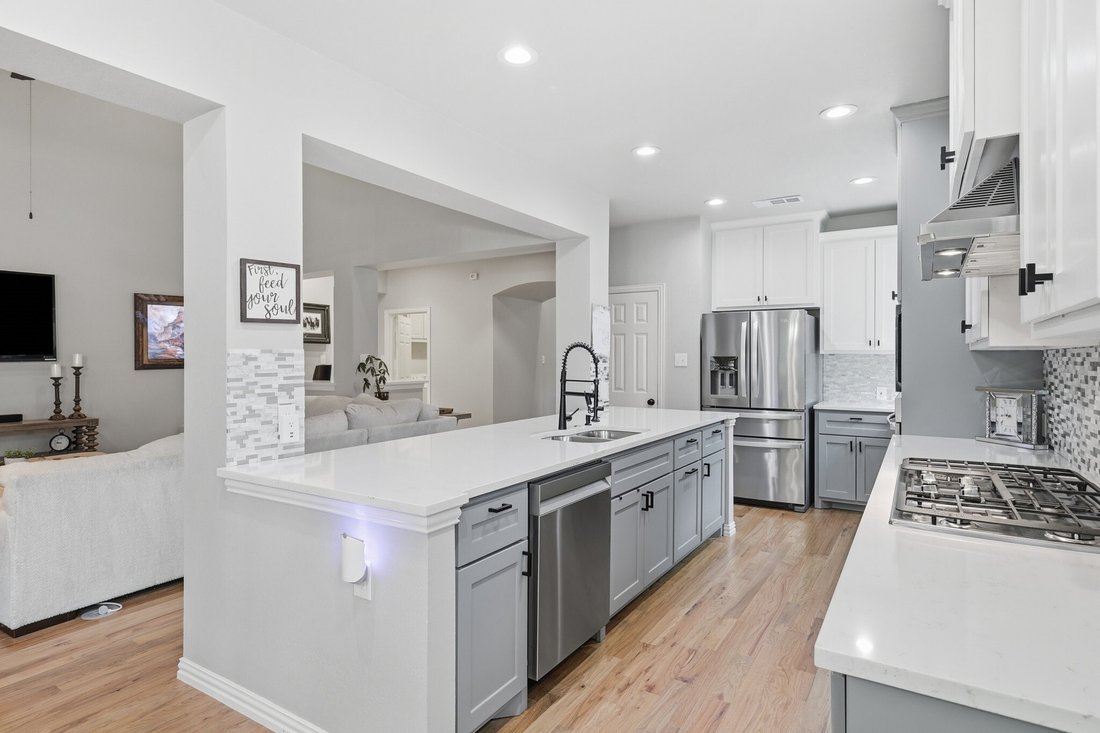 House in Lantana, Texas, United States 5 - 18154934