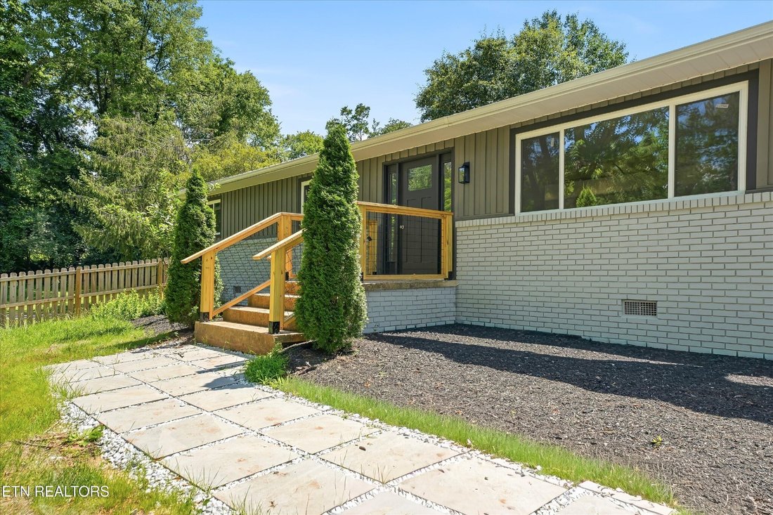 House in Knoxville, Tennessee, United States 2 - 17564090