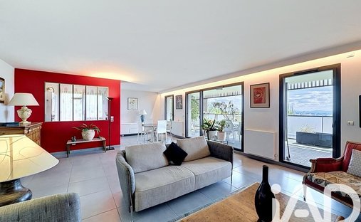 Apartment in Centre et Sud Est, Saint-Didier-au-Mont-d'Or, France 1