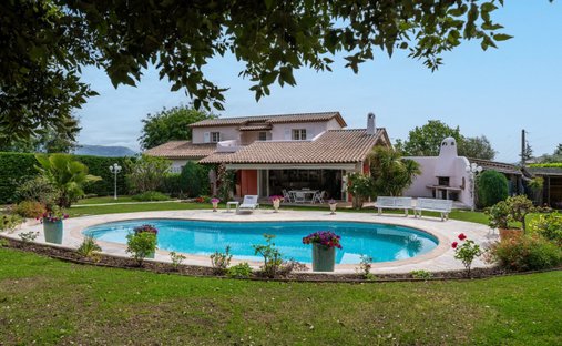 House in Le Rouret, Provence-Alpes-Côte d'Azur, France 1