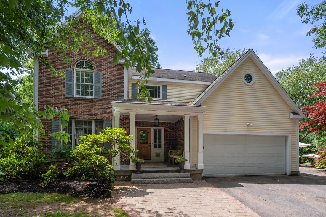 House in Southborough, Massachusetts, United States 2 - 18169729