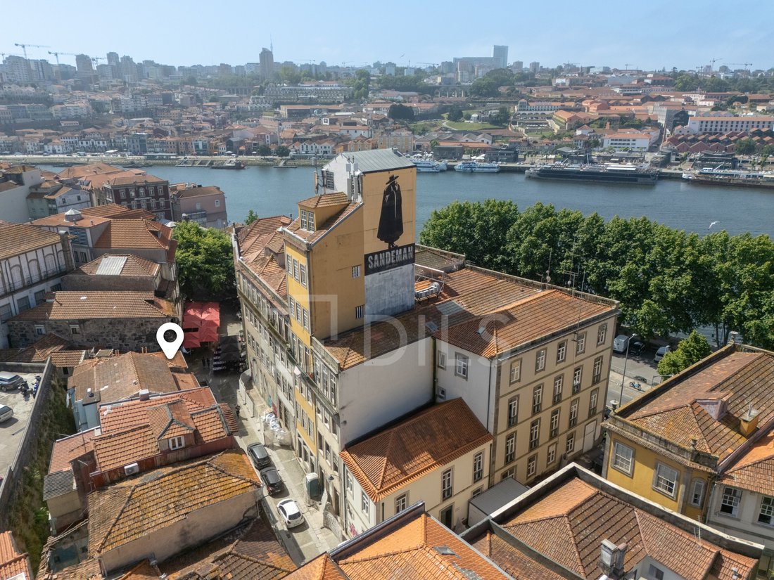 Apartment in Cedofeita, Santo Ildefonso, Se, Miragaia, Sao Nicolau e Vitoria, Porto District, Portugal 1 - 18156647