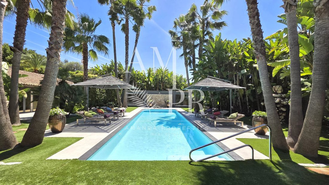 House in Mougins, Provence-Alpes-Côte d'Azur, France 5 - 10877191
