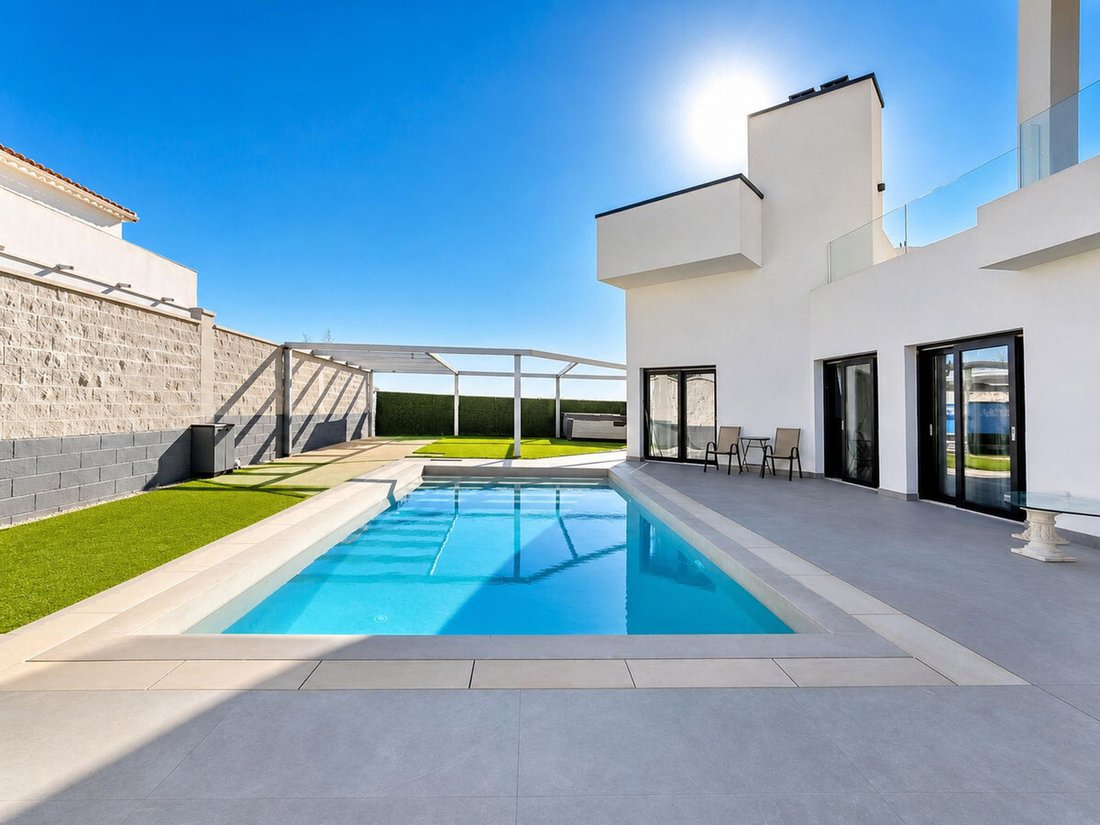 Villa in Buenas Noches, Estepona, Spain 2 - 16612868