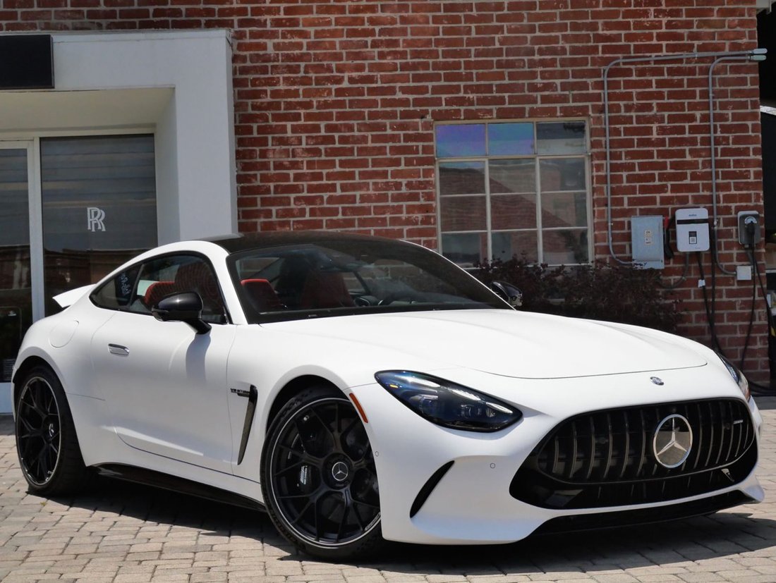 Coupe in Beverly Hills, CA, United States 2 - 18163602
